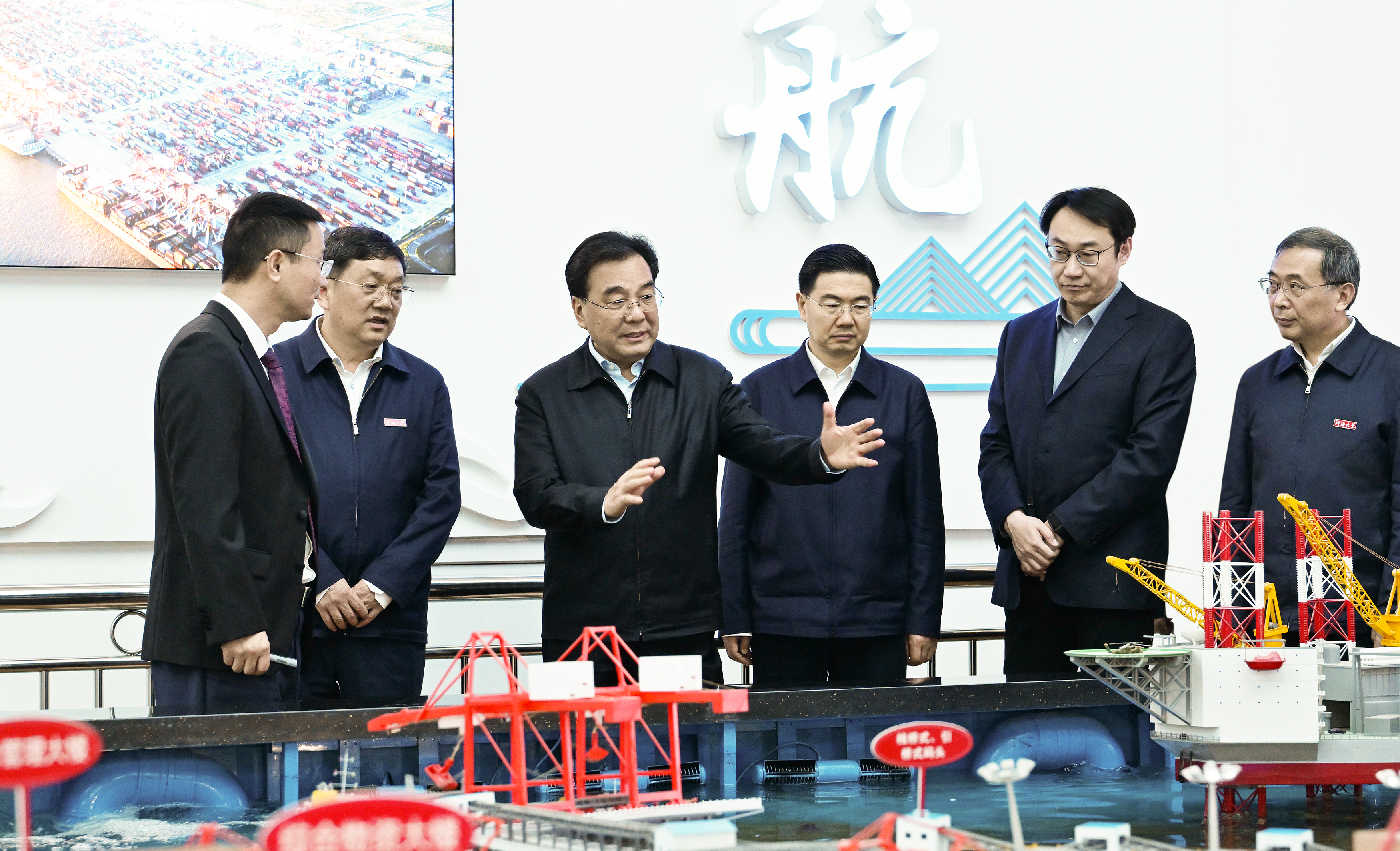 信长星在AG凯发K8国际调研时指出 发...