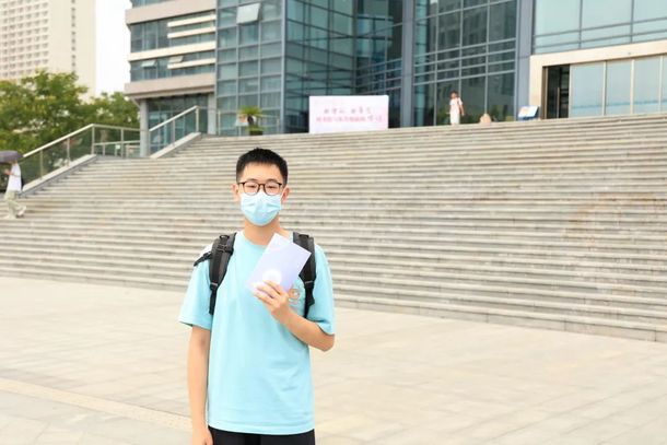 d7818b84-ce77-41ef-8054-df64ae294af3