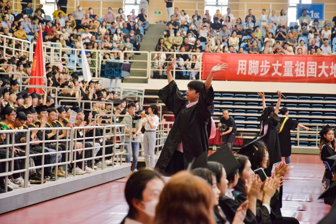 潘盈颖 (17).jpg 图片