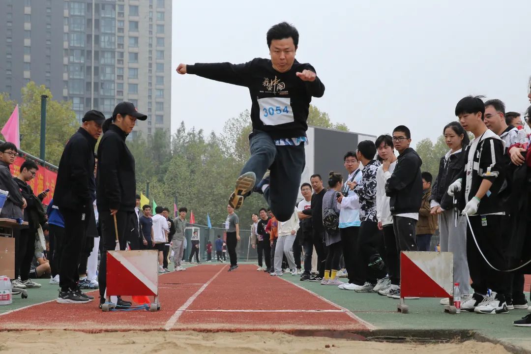 7R0A3360-.jpg 图片